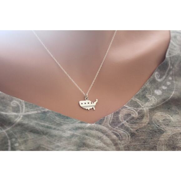 Sterling Silver United States Charm Necklace with Stars and Stripes - Picture 3 of 3